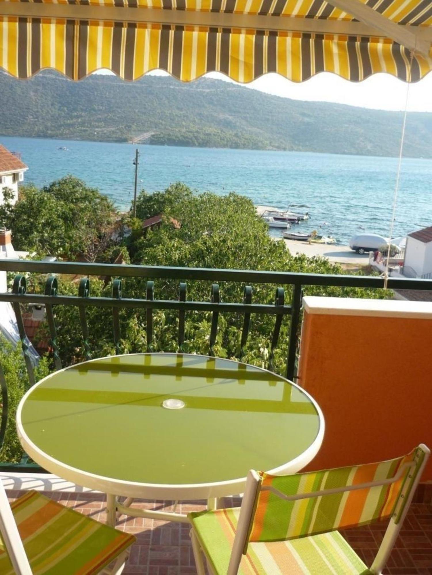 Ferienwohnung Fuer 3 Personen Ca 45 Qm In Poljica Bei Trogir, Dalmatien Kastela Und Umgebung Exterior photo